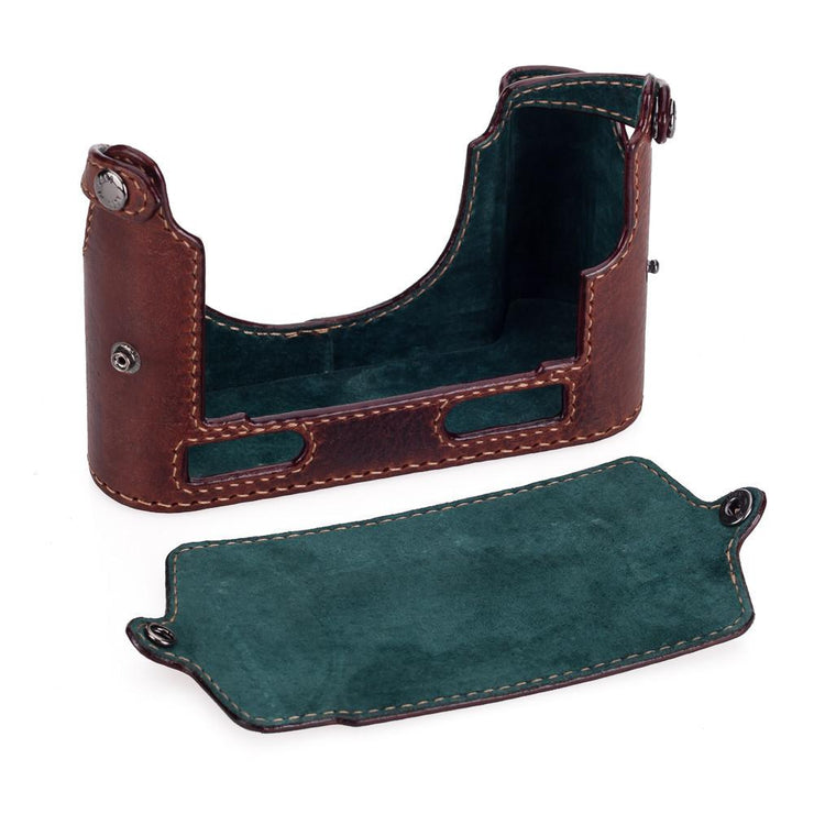 Arte di Mano Half Case for Leica M (Typ 240) and Multifunction Handgrip with Fingerloop Cutout and Back Flap - Rally Volpe