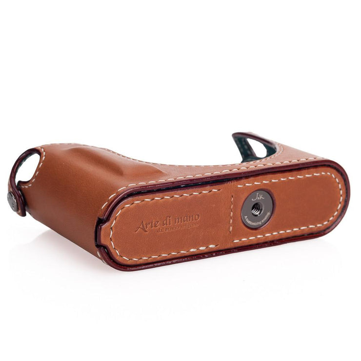 Arte di Mano Leica Q (Typ 116) Half Case with Battery Access Door - Barenia Tan