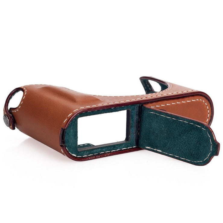 Arte di Mano Leica Q (Typ 116) Half Case with Battery Access Door - Barenia Tan