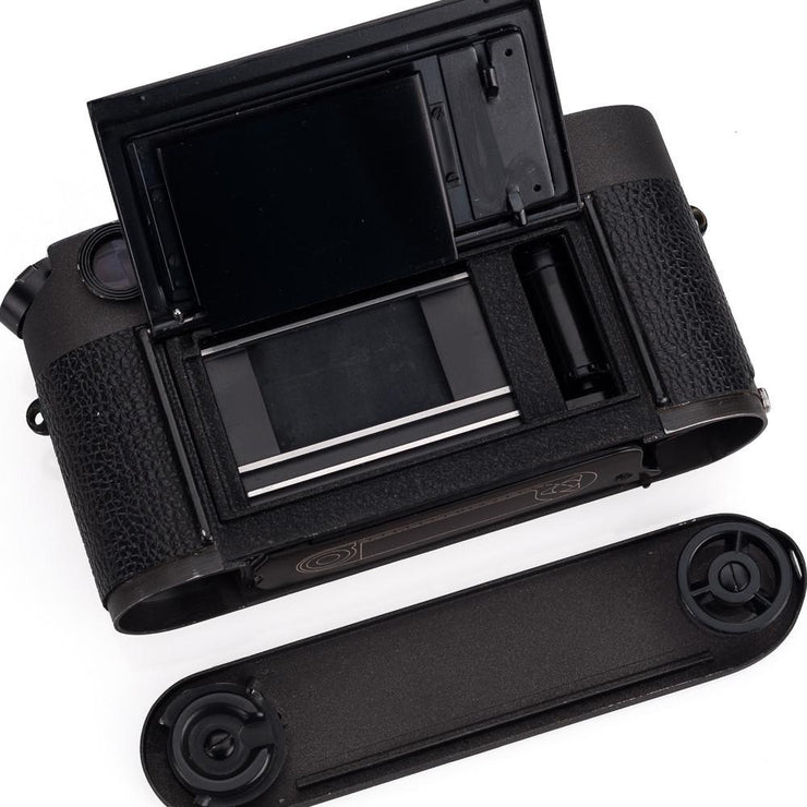 Used Leica M4 Custom Paint - Dark Grey/Black