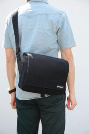 Artisan & Artist CCAM 7100 Camera Bag - Black