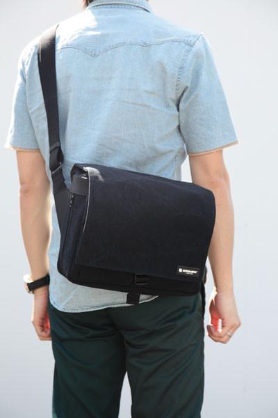 Artisan & Artist CCAM 7100 Camera Bag - Black
